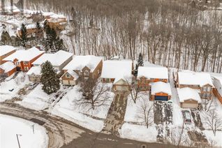 Detached House for Sale, 119 Watsons Lane, Dundas, ON