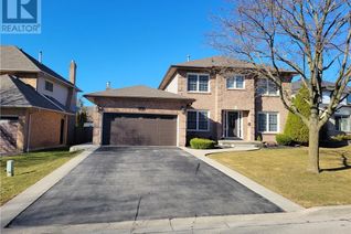 Detached House for Sale, 3 Suter Crescent, Dundas, ON