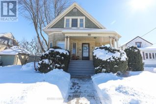 Detached House for Sale, 42 Metcalfe Street E, Strathroy-Caradoc (SE), ON