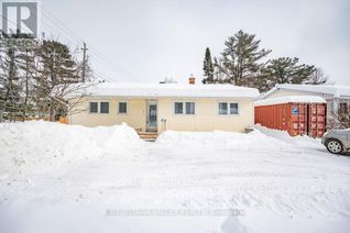 Sidesplit for Sale, 1 Frontenac Crescent, Deep River, ON