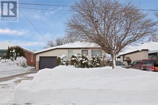 Bungalow for Sale, 218 East 44th Street, Hamilton, ON