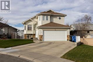 Detached House for Sale, 24 Erminebend Place N, Lethbridge, AB