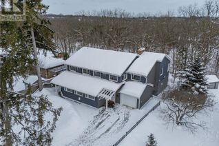 Detached House for Sale, 211 West River Road, Cambridge, ON