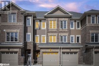 Freehold Townhouse for Sale, 47 Pumpkin Corner Crescent, Barrie (Innis-Shore), ON