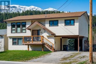 Detached House for Sale, 705 5th Avenue, Golden, BC