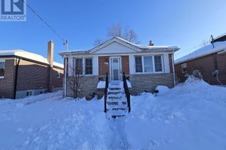 Bungalow for Rent, 221 Patricia Avenue #complete, Toronto (Newtonbrook West), ON