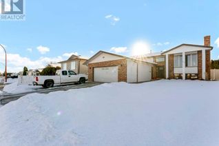 Detached House for Sale, 73 Cooper Road Se, Medicine Hat, AB