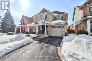 Detached House for Sale, 2384 Proudfoot Trail, Oakville (1022 - WT West Oak Trails), ON