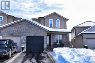 Freehold Townhouse for Sale, 73 Thames Way, Hamilton, ON