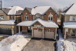 Detached House for Sale, 8 Thornbury Court, Hamilton (Stoney Creek), ON