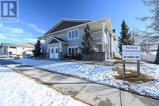 Townhouse for Sale, 99 Pioneer Way #A2, Blackfalds, AB