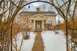 Detached House for Sale, 2 Arnold Street, Paris, ON