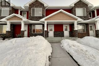 Freehold Townhouse for Sale, 5121 Jim Cairns Boulevard, Regina, SK