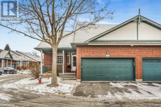 Freehold Townhouse for Sale, 25 Briardale Crescent N, Ottawa, ON