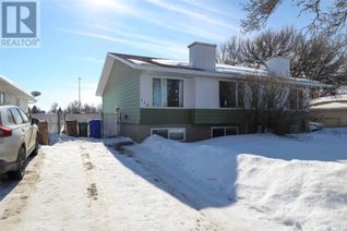 Semi-Detached House for Sale, 115 Church Drive, Regina, SK