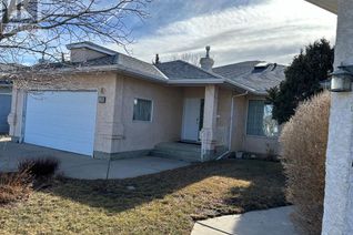 Detached House for Sale, 331 Heritage Crescent W, Lethbridge, AB