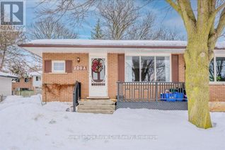 Semi-Detached House for Sale, 229a Cedarbrae Avenue, Waterloo, ON