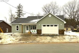 Bungalow for Sale, 15 Acorn Drive, Bridgewater, NS