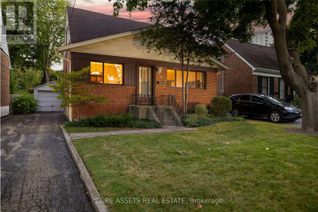 Detached House for Sale, 9 Lyndale Drive, Toronto (Willowdale East), ON