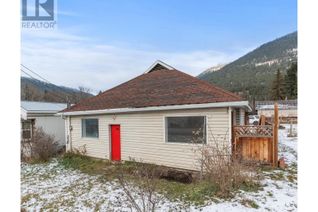 Ranch-Style House for Sale, 5768 Highway 97 N Highway, Falkland, BC