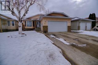 Detached House for Sale, 39 Cougar Road N, Lethbridge, AB