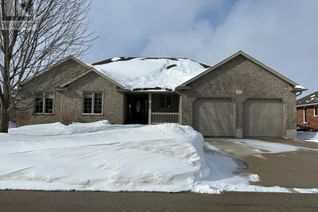 Detached House for Sale, 408 4th Street S, Hanover, ON