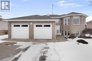 Detached House for Sale, 9 Sandy Lake Drive, Leamington, ON