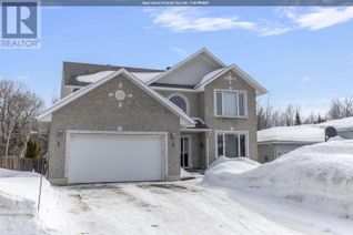 Detached House for Sale, 95 Fields Sq, Sault Ste. Marie, ON