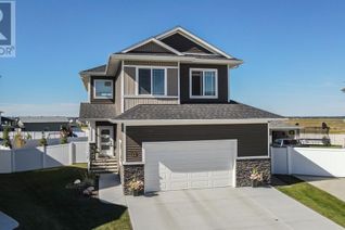 Detached House for Sale, 42 Traynor Close, Red Deer, AB