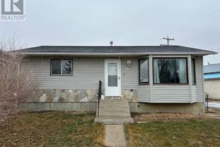 Detached House for Sale, 5105 2 Street, Coalhurst, AB