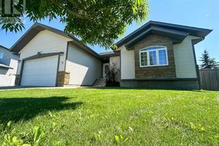 Bungalow for Sale, 66 Cedar Heights, Whitecourt, AB