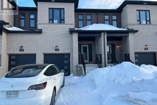 Freehold Townhouse for Rent, 59 Gateway Drive, Barrie, ON