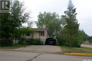 Property for Sale, 529 6th Avenue E, Assiniboia, SK