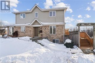 Townhouse for Sale, 122 Chesterton Lane Ne, Guelph, ON