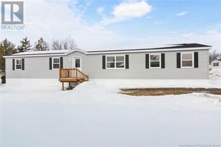 Mini Home for Sale, 37 Elmdale Crescent, Hanwell, NB