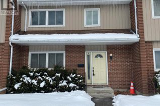 Townhouse for Sale, 121 University Avenue E #9, Waterloo, ON