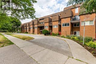 Condo Townhouse for Sale, 1395 Williamsport Drive #340, Mississauga (Applewood), ON