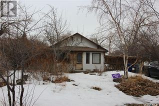 Detached House for Sale, 137 Fir Avenue N, Eastend, SK