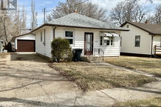 Property for Sale, 426 Albert Street, Weyburn, SK Property for Sale, 426 Albert Street, Weyburn, SK