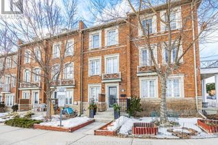 Townhouse for Sale, 34 Jim Baird Mews, Toronto (Downsview-Roding-CFB), ON