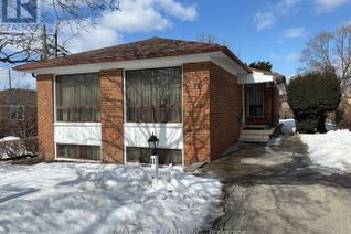 Detached House for Sale, 11 Faludon Court, Toronto (Islington-City Centre West), ON