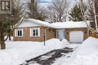 Backsplit for Sale, 15 Bartley Crescent, Ottawa, ON