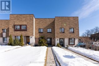 Condo Townhouse for Sale, 189 Springhead Gardens #41, Richmond Hill (North Richvale), ON