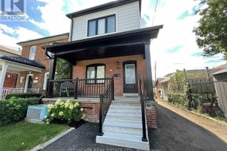 Detached House for Rent, 380 Northcliffe Boulevard #Upper, Toronto (Oakwood Village), ON