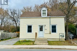 Detached House for Sale, 27 Hickson Avenue, Kingston (East of Sir John A. Blvd), ON