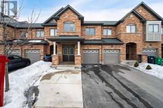 Freehold Townhouse for Sale, 33 Davenfield Circle, Brampton (Bram East), ON