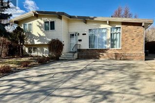 Detached House for Sale, 3607 20 Avenue S, Lethbridge, AB