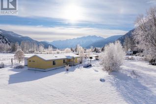 Property for Sale, 899 Erickson Road, Pemberton, BC