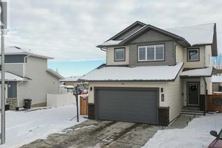 Property for Sale, 102 Palmer Circle, Blackfalds, AB