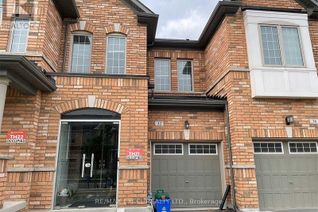 Property for Rent, 32 Capreol Avenue, Aurora, ON